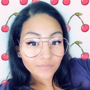 Meet your Posher, Maya